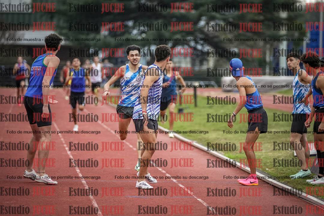 Fotos de las postas 4x400 m llanos de varones