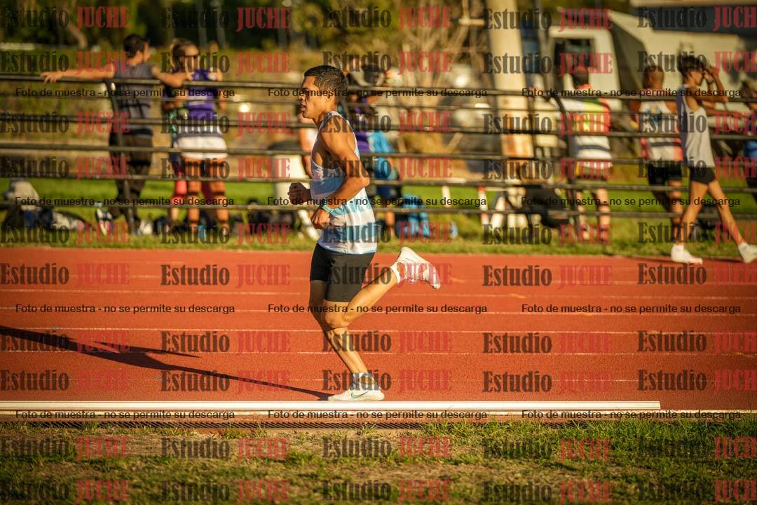 Fotos de los 3000 m llanos de varones