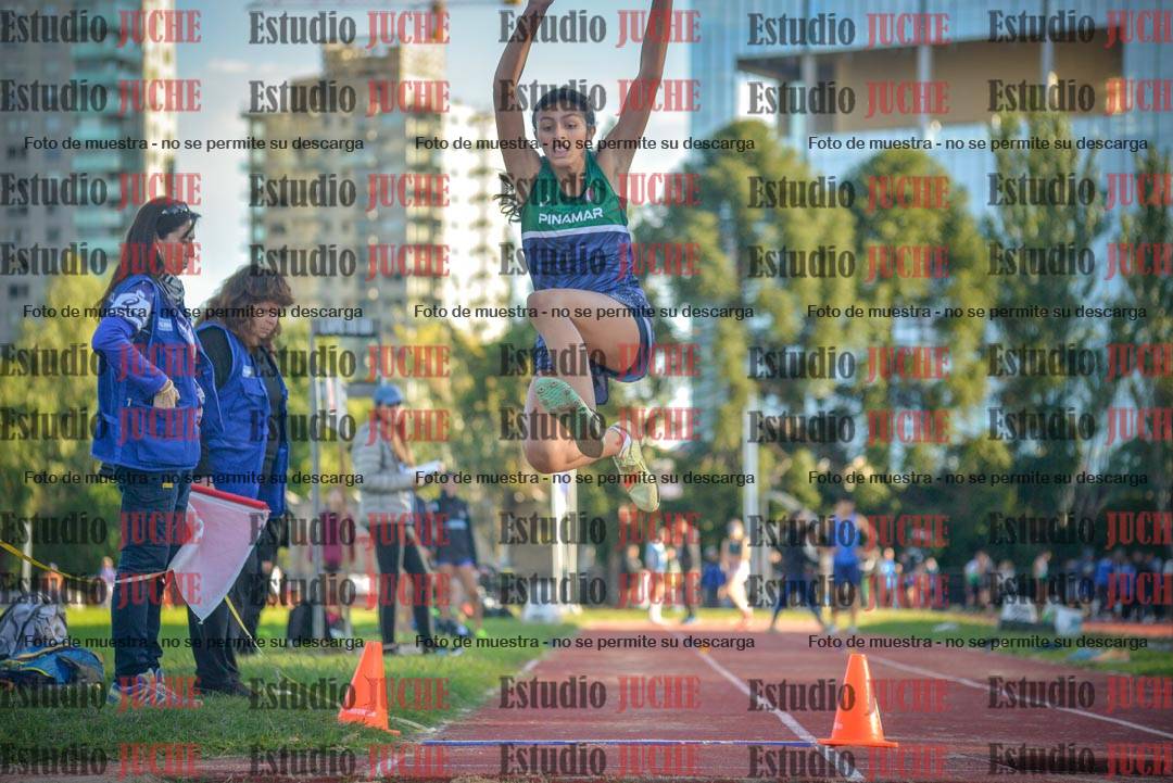 Fotos del salto en largo - mujeres U16