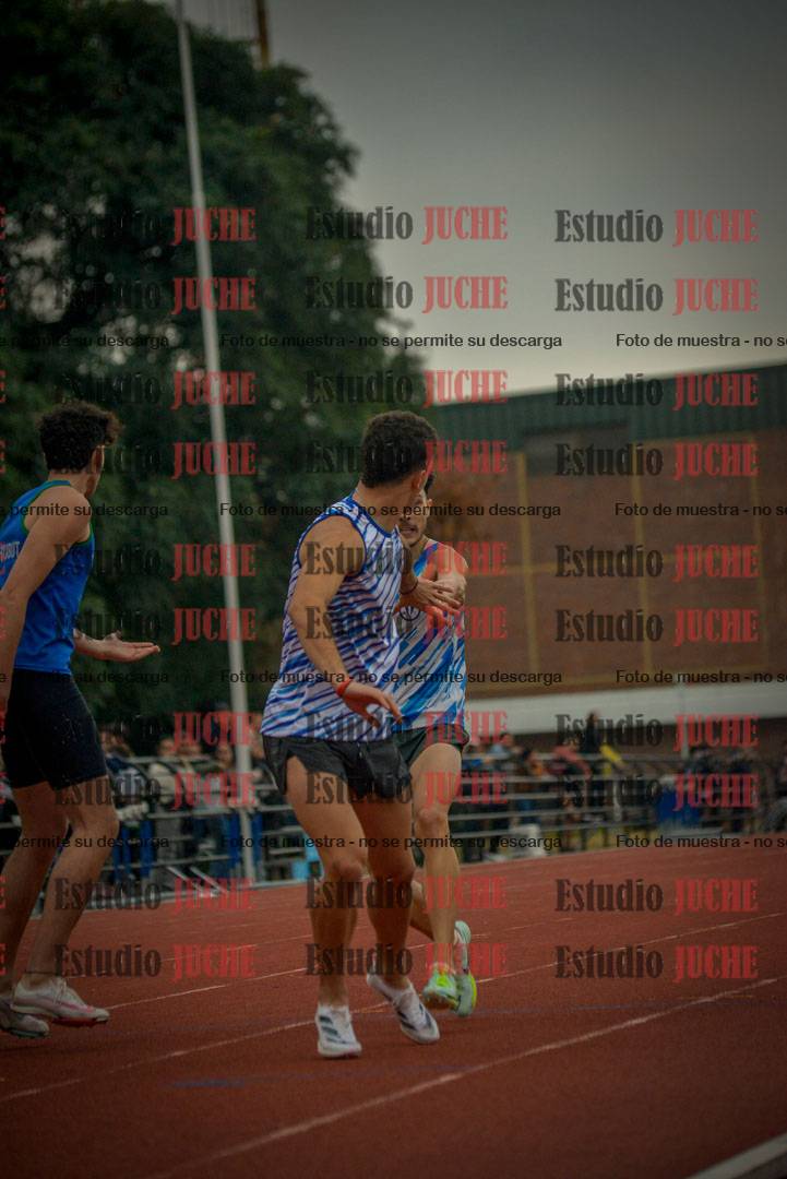 Fotos de las postas 4x400 m llanos de varones