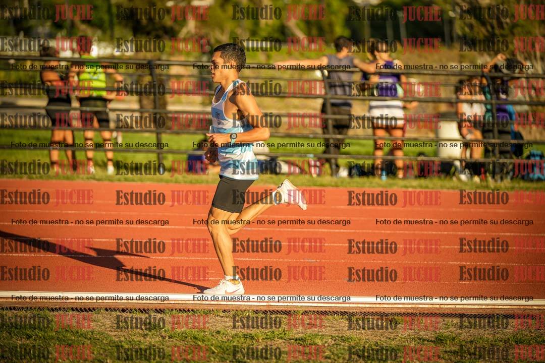 Fotos de los 3000 m llanos de varones