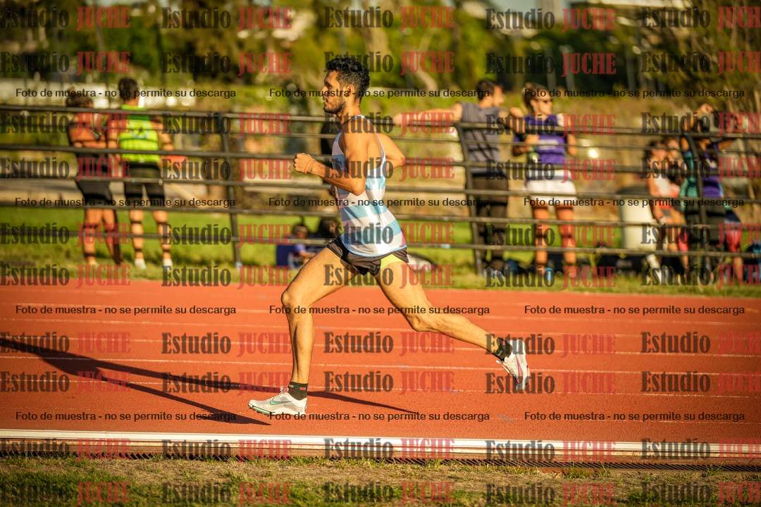 Fotos de los 3000 m llanos de varones