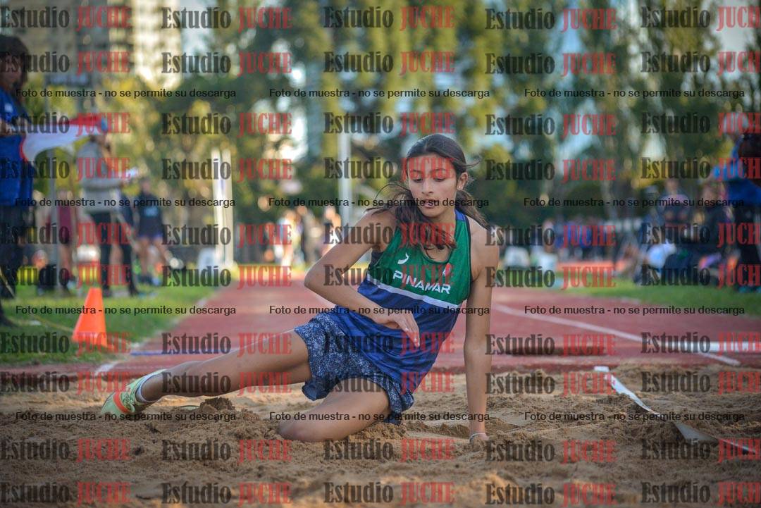 Fotos del salto en largo - mujeres U16
