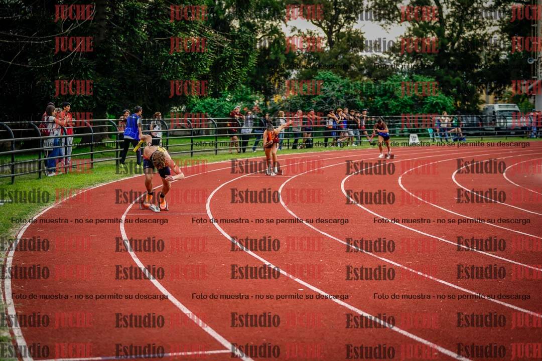 Fotos de los relevos 8x300 m mixtos
