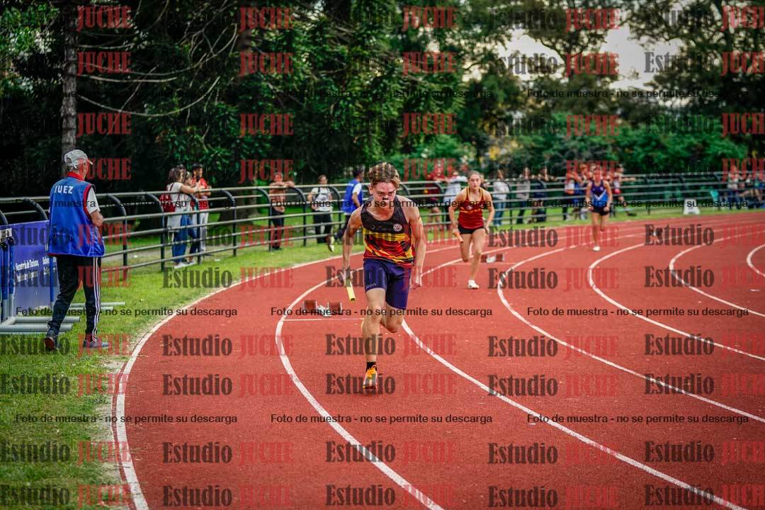 Fotos de los relevos 8x300 m mixtos