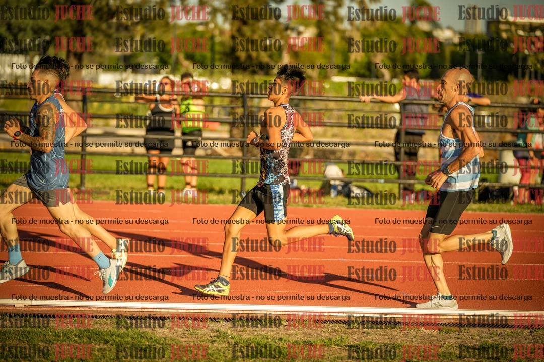 Fotos de los 3000 m llanos de varones