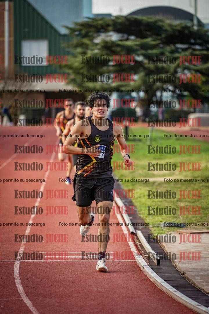 Fotos de los 3000 m llanos de varones