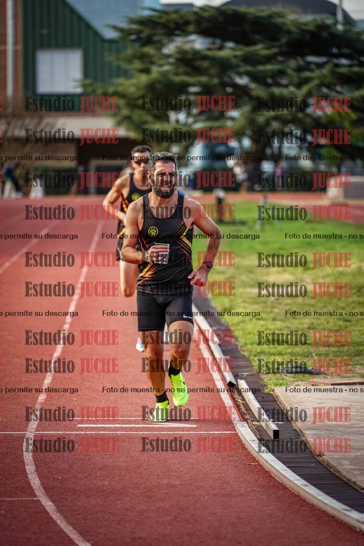 Fotos de los 3000 m llanos de varones