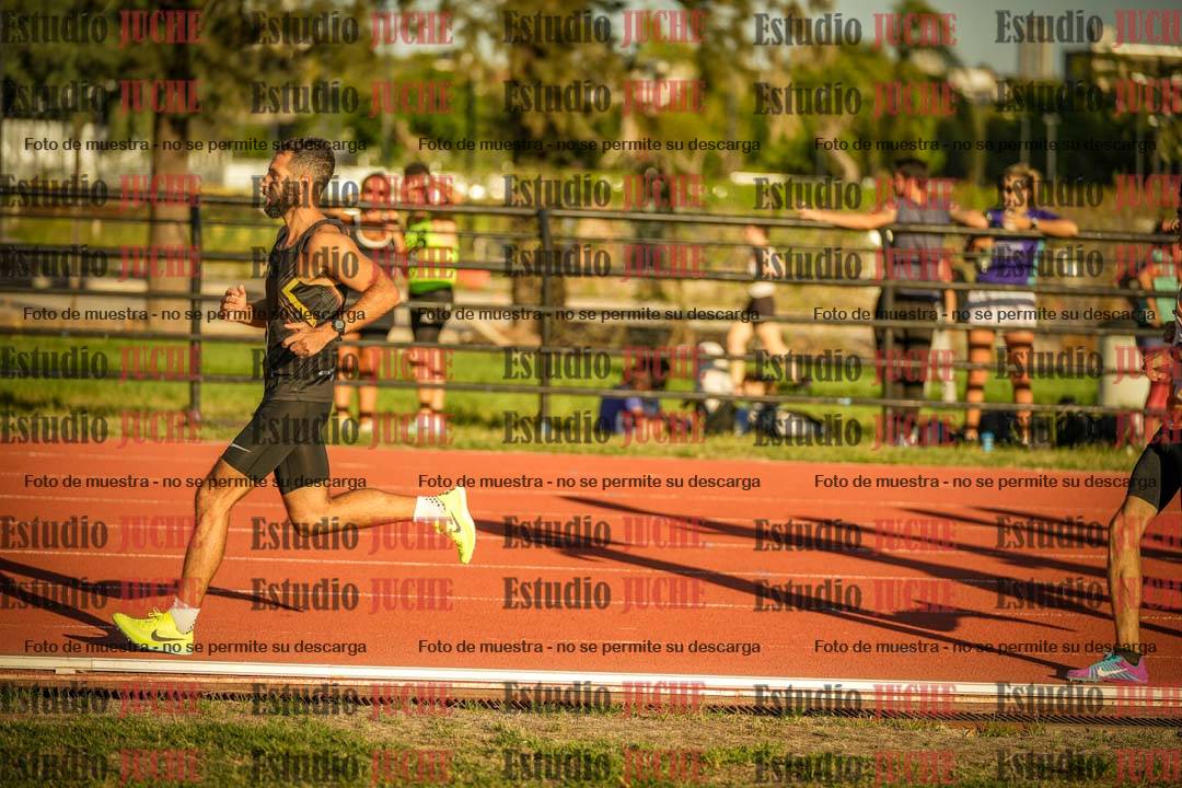 Fotos de los 3000 m llanos de varones