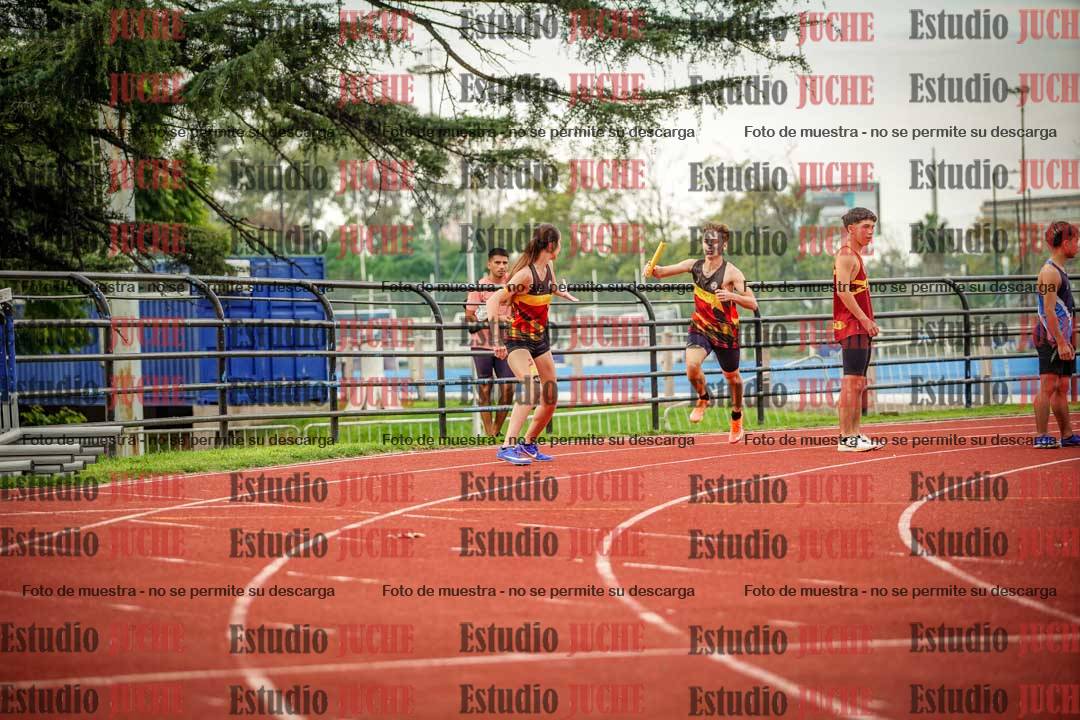 Fotos de los relevos 8x300 m mixtos