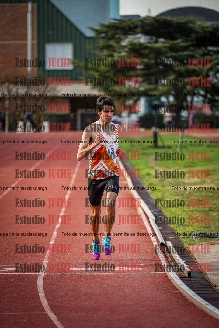 Fotos de los 3000 m llanos de varones