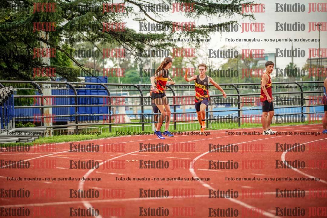 Fotos de los relevos 8x300 m mixtos