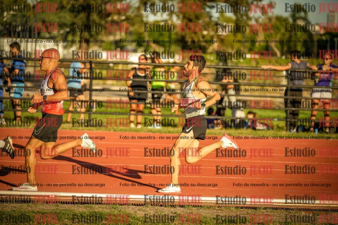 Fotos de los 3000 m llanos de varones