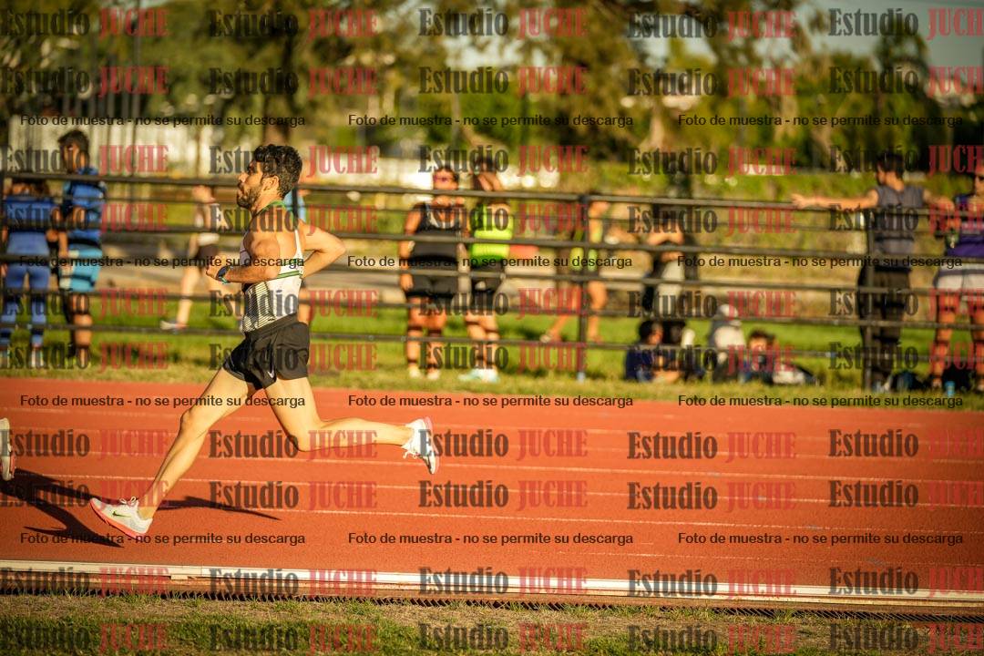 Fotos de los 3000 m llanos de varones