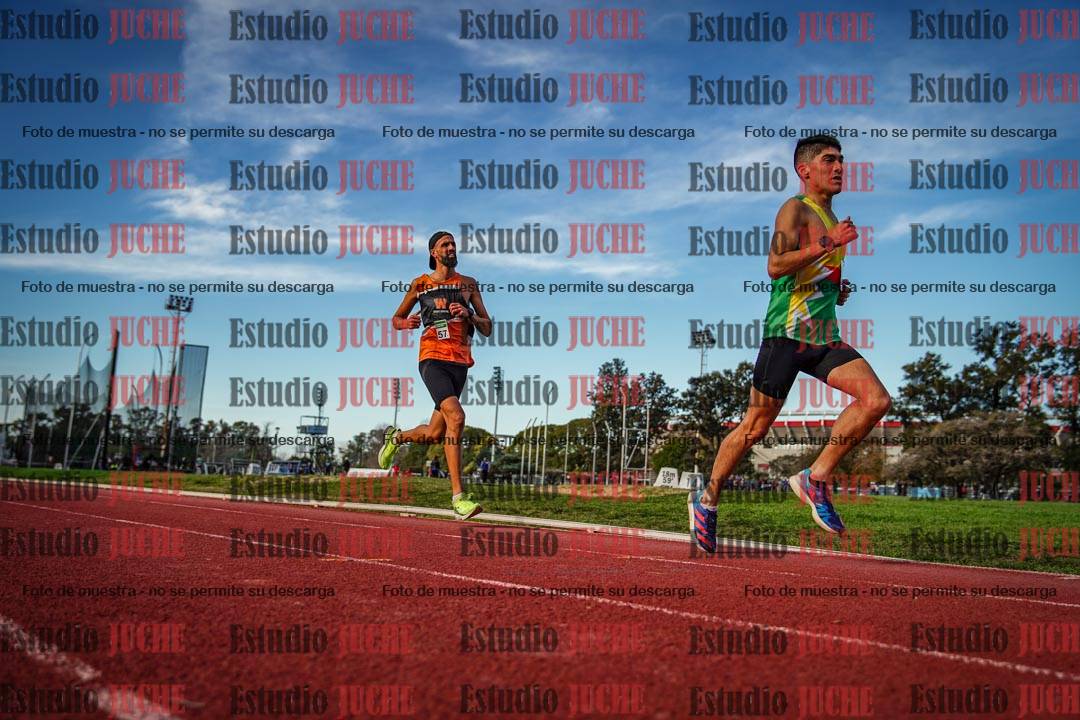 Fotos de los 3000 m llanos de varones