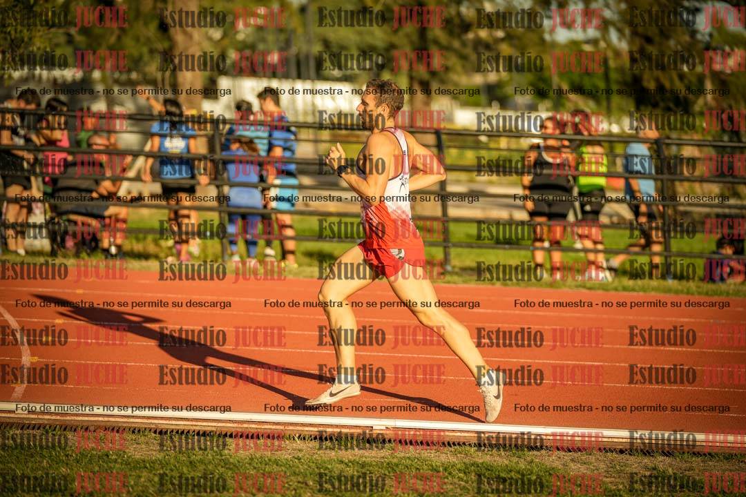 Fotos de los 3000 m llanos de varones