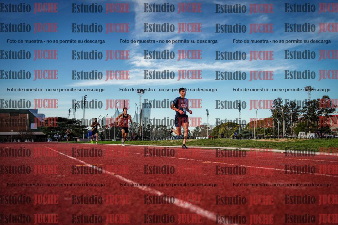 Fotos de los 3000 m llanos de varones