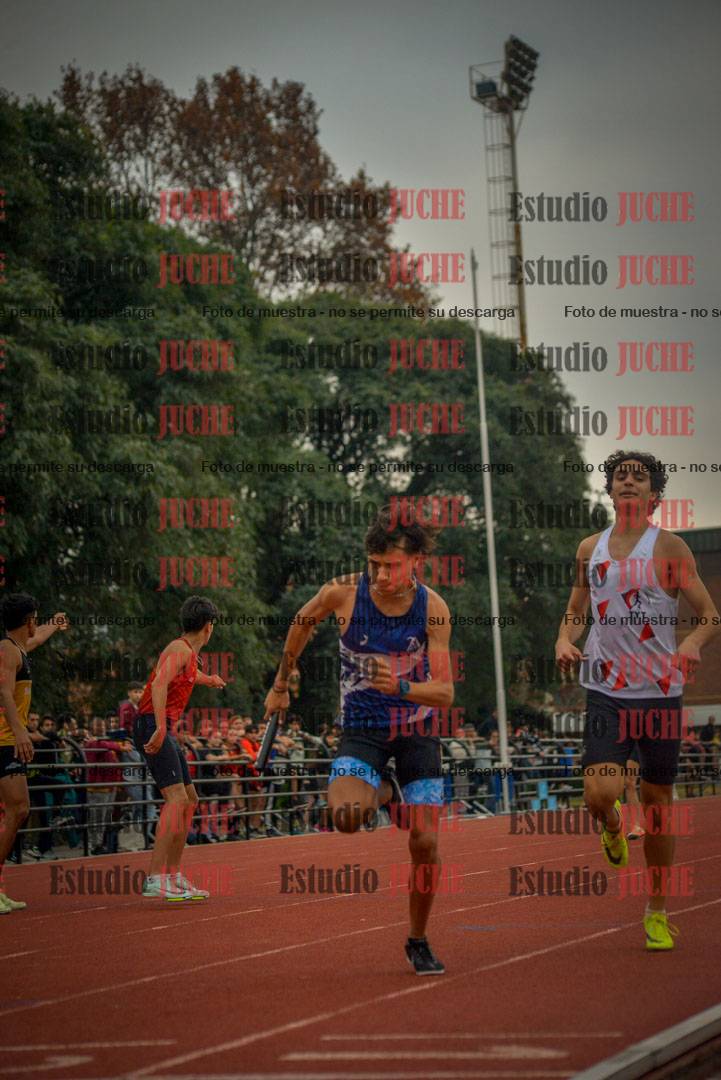Fotos de las postas 4x400 m llanos de varones