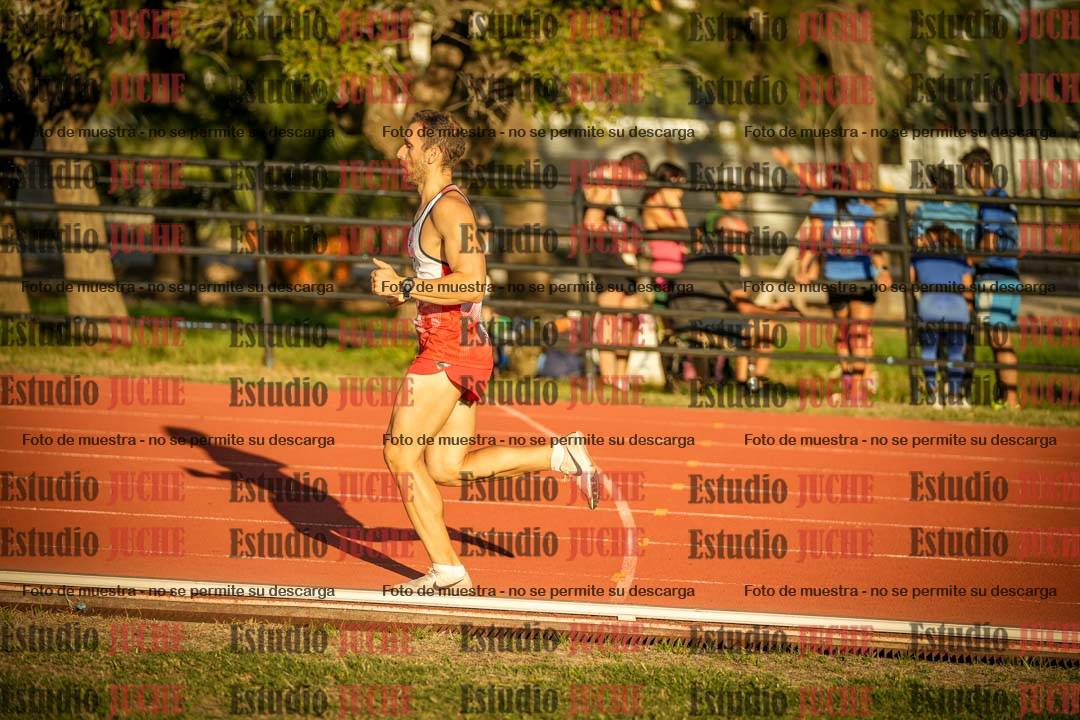 Fotos de los 3000 m llanos de varones