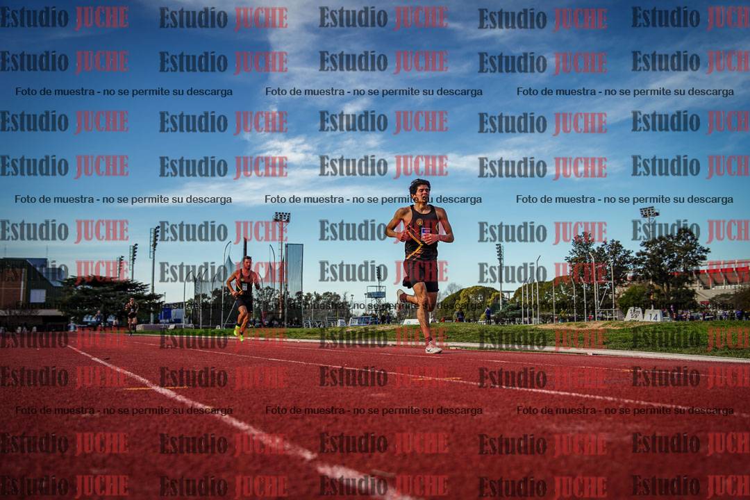 Fotos de los 3000 m llanos de varones