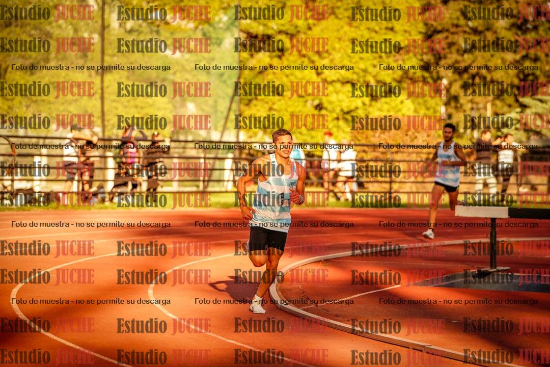 Fotos de los 3000 m llanos de varones