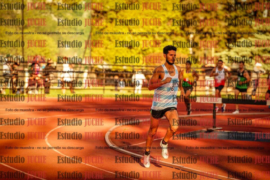 Fotos de los 3000 m llanos de varones
