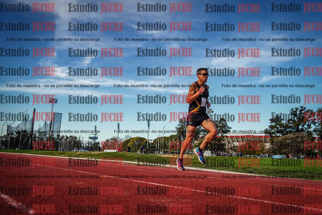 Fotos de los 3000 m llanos de varones