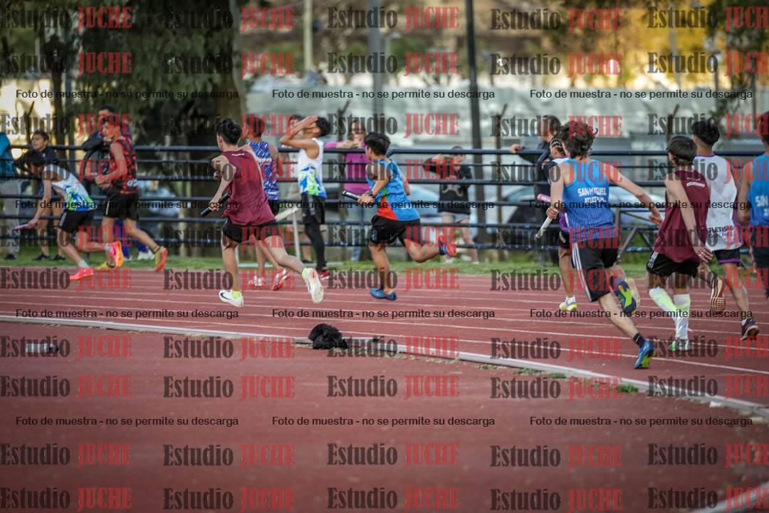 Fotos de las Postas 5x80 m de varones