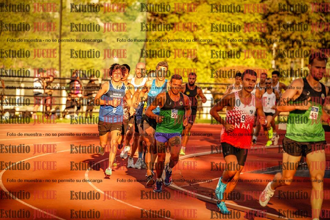 Fotos de los 3000 m llanos de varones
