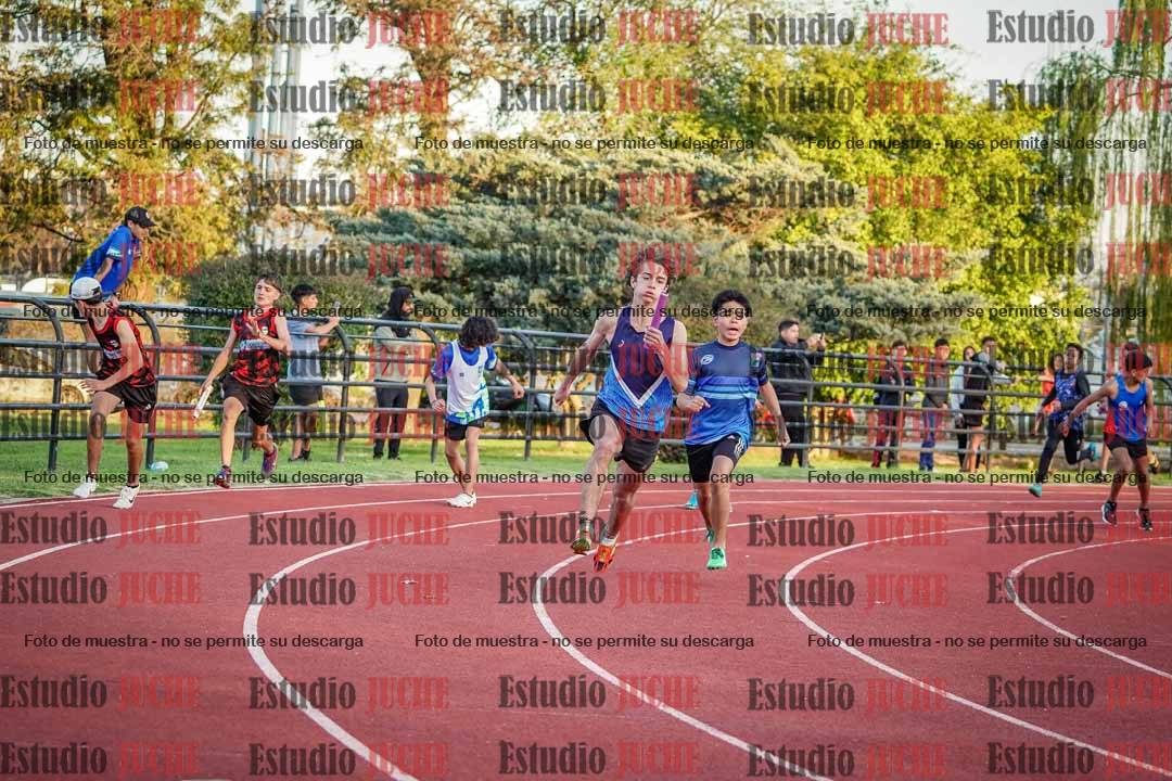 Fotos de las Postas 5x80 m de varones