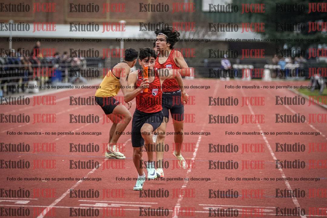 Fotos de las postas 4x400 m llanos de varones