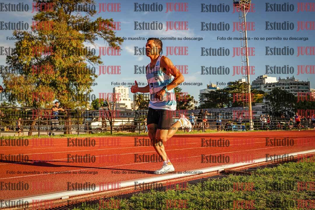 Fotos de los 3000 m llanos de varones