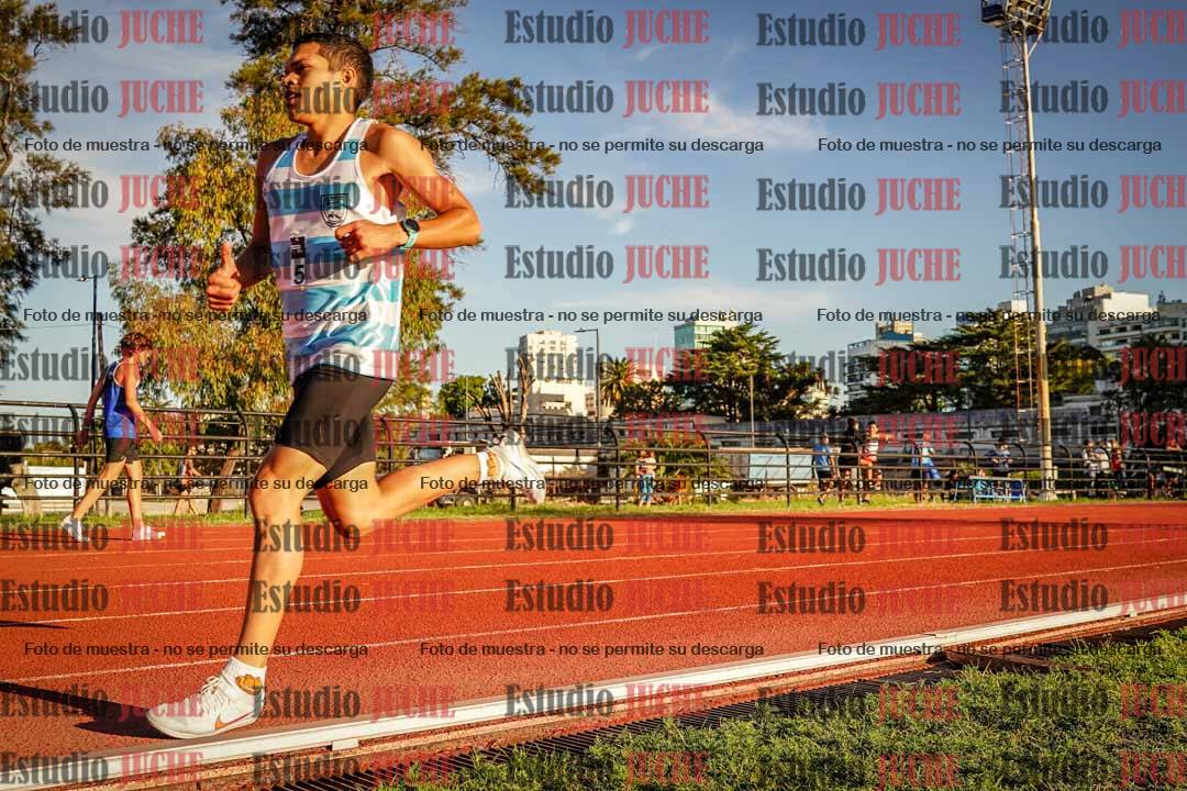 Fotos de los 3000 m llanos de varones