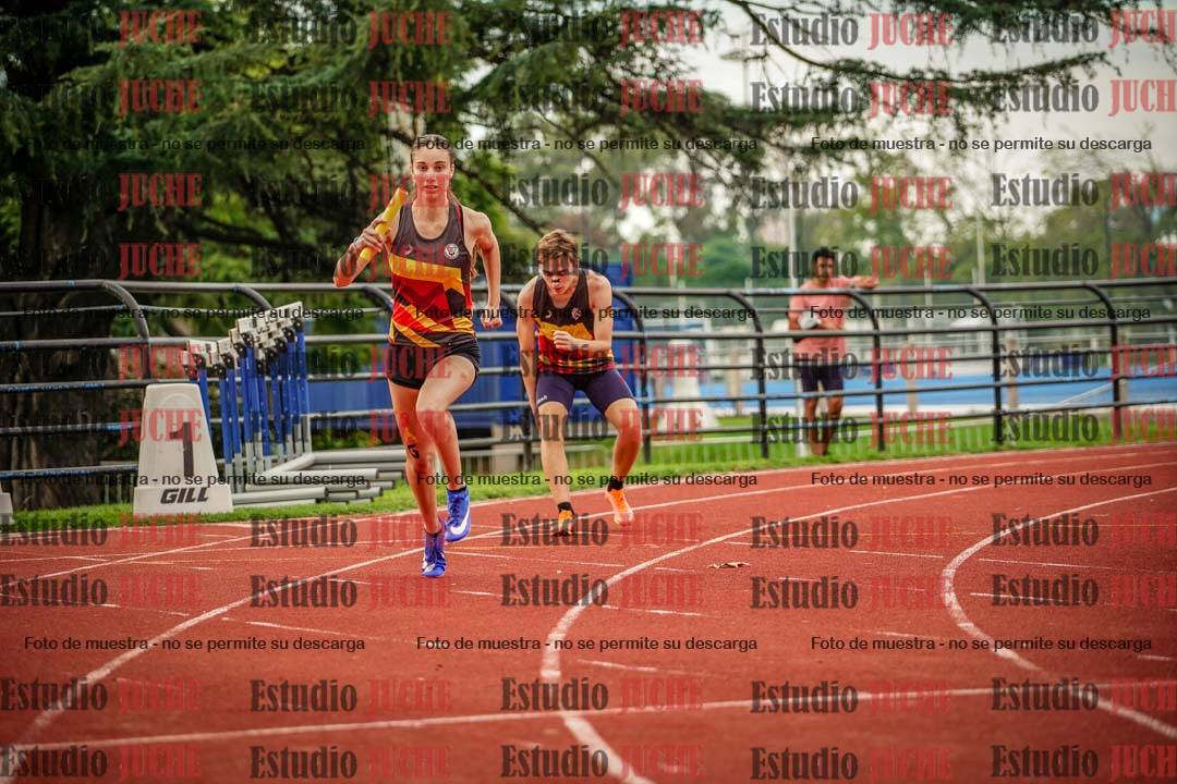 Fotos de los relevos 8x300 m mixtos