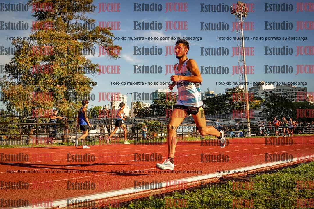 Fotos de los 3000 m llanos de varones