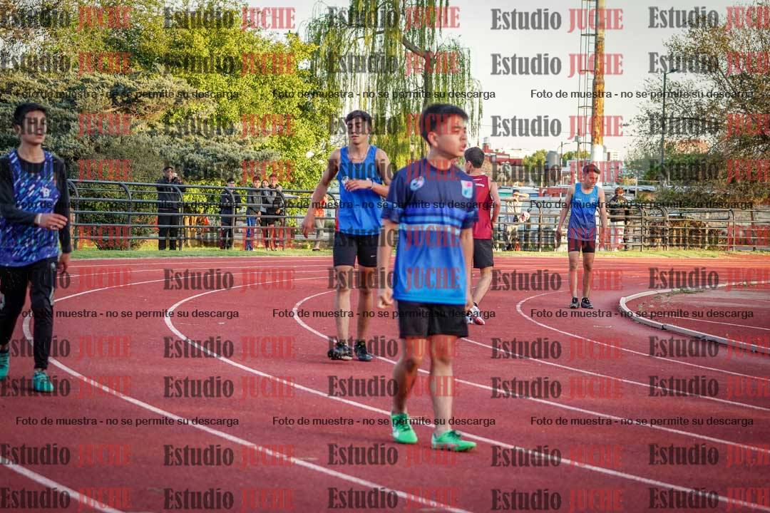Fotos de las Postas 5x80 m de varones