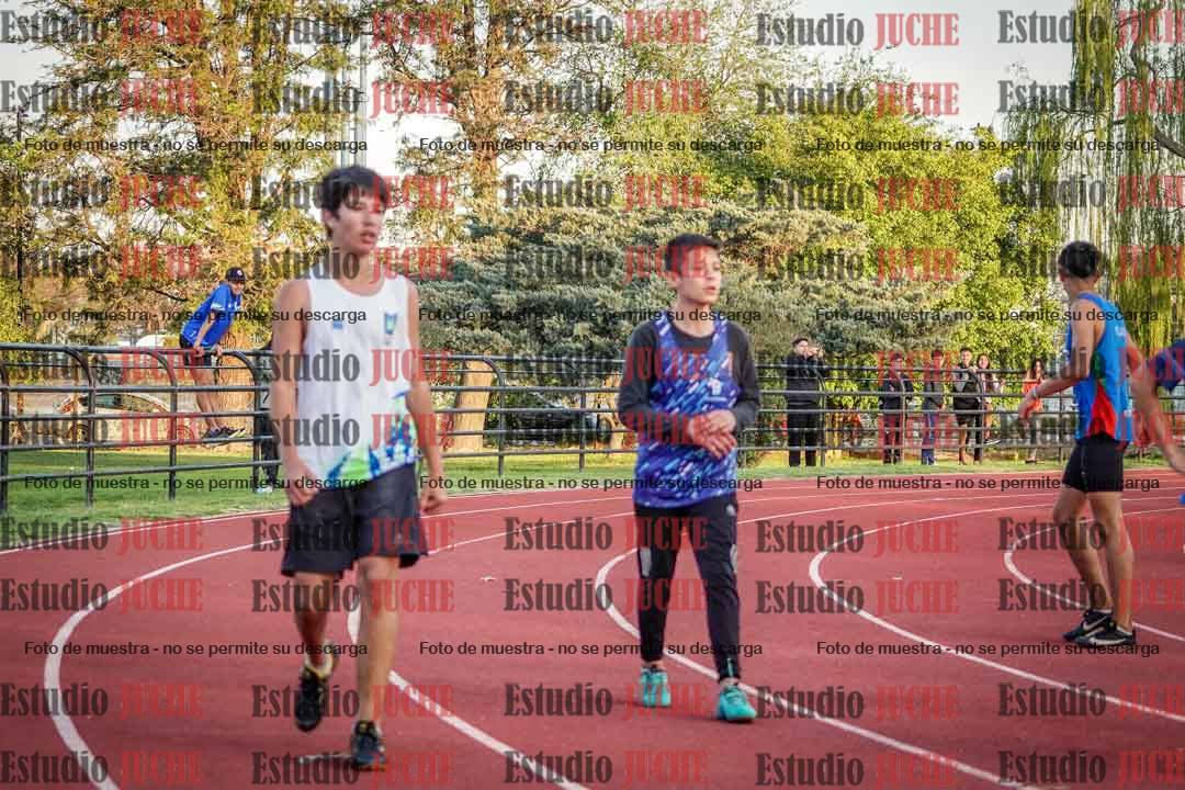 Fotos de las Postas 5x80 m de varones