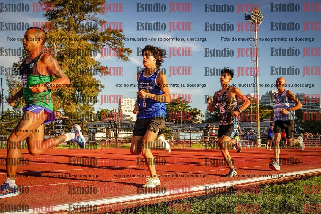 Fotos de los 3000 m llanos de varones
