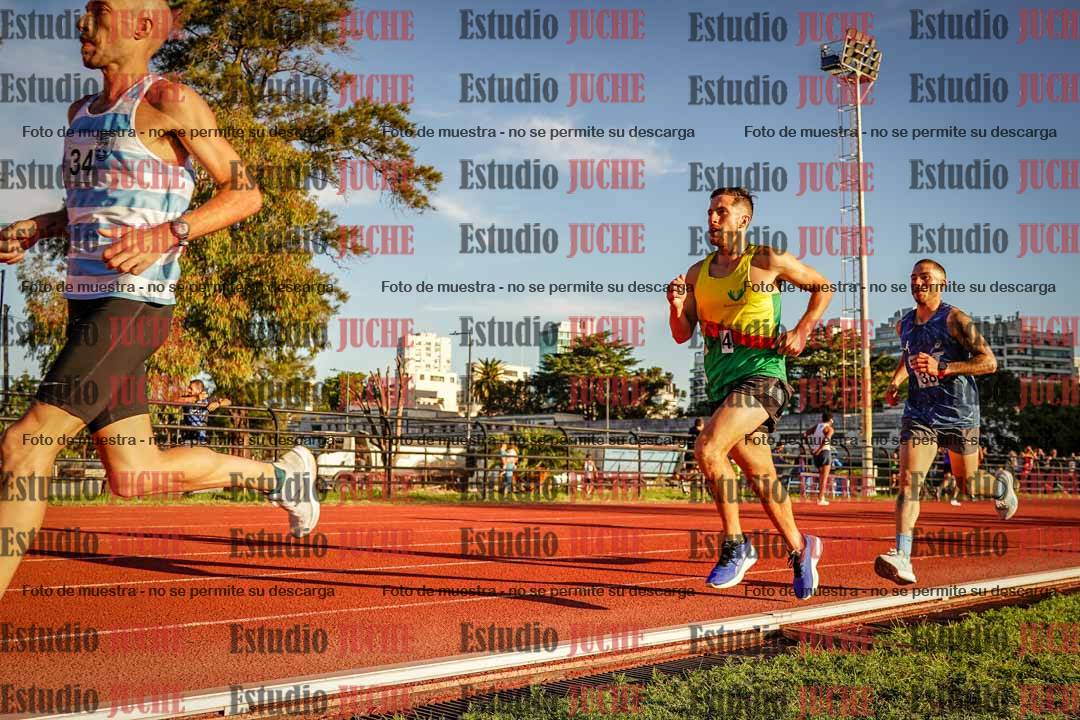 Fotos de los 3000 m llanos de varones