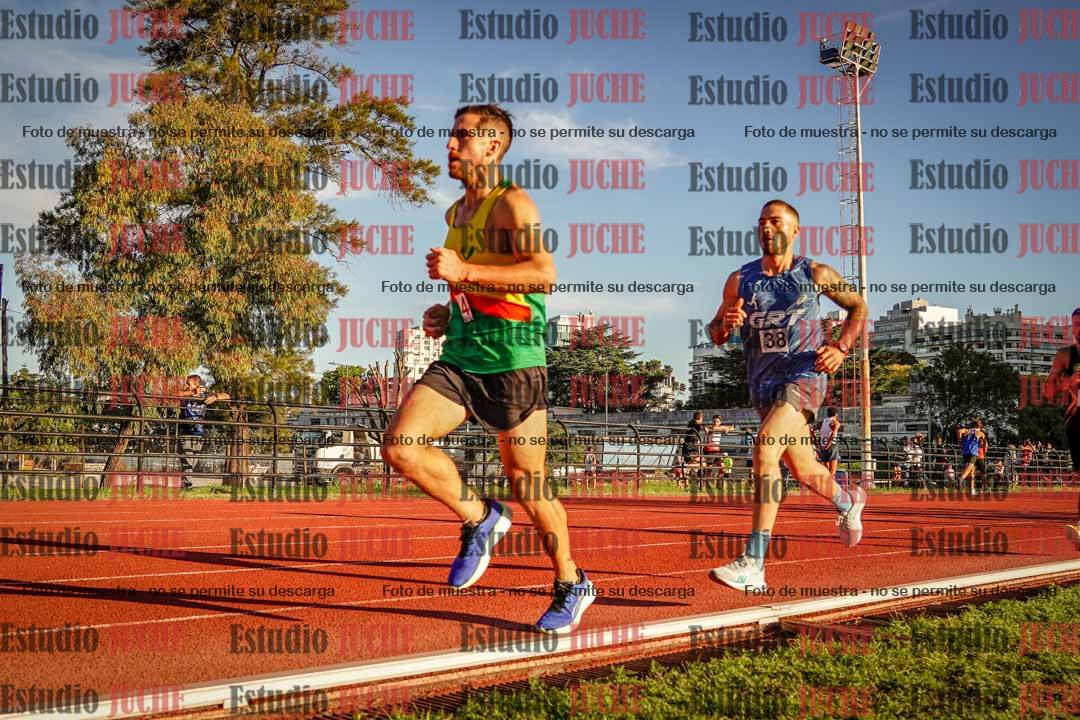 Fotos de los 3000 m llanos de varones