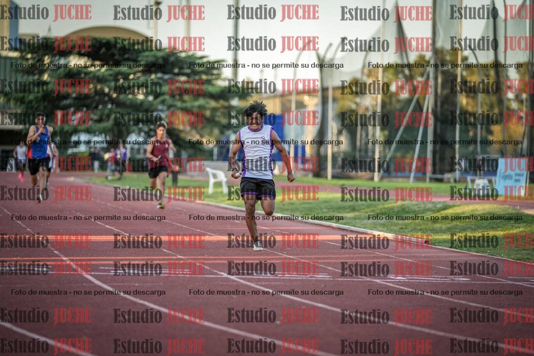 Fotos de las Postas 5x80 m de varones