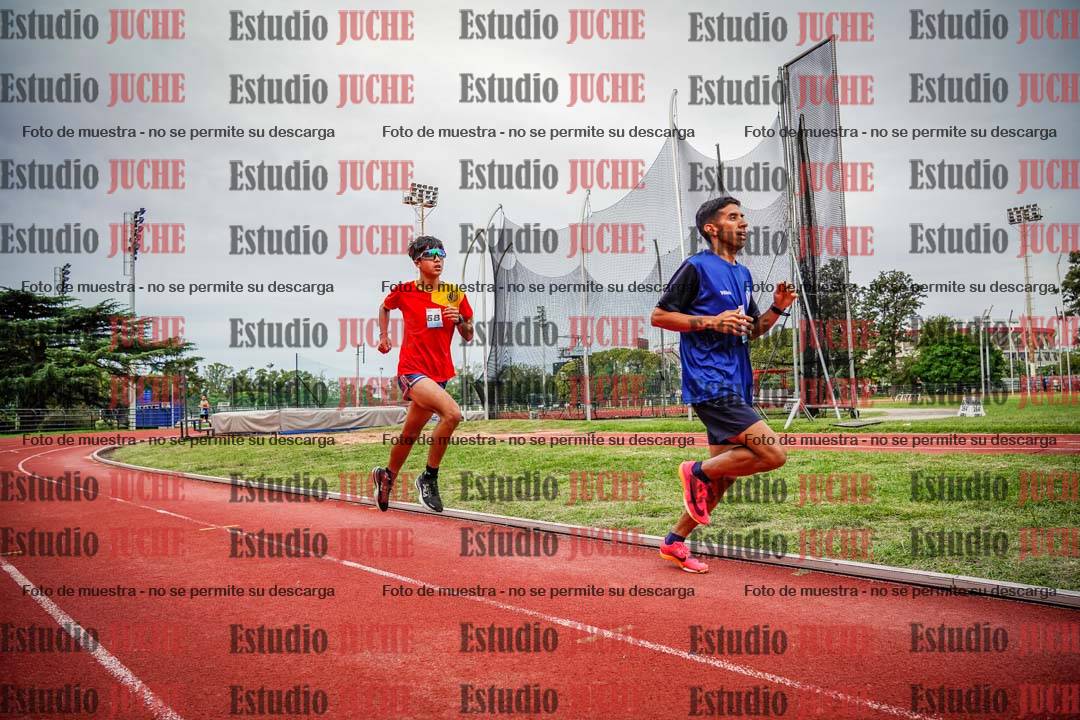 Fotos de los 3000 m llanos de varones