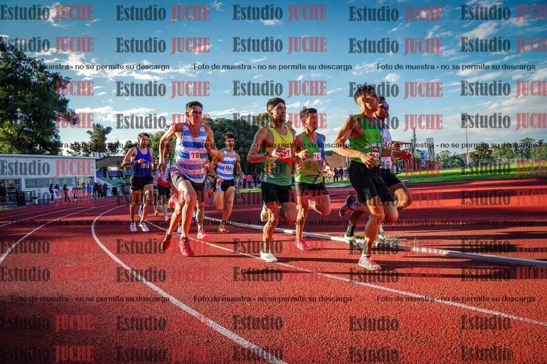 Fotos de los 1500 m llanos de varones