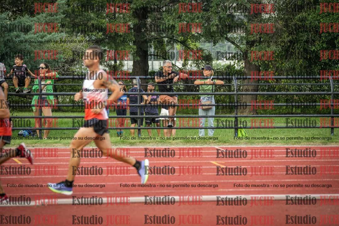 Fotos de los 3000 m llanos de varones
