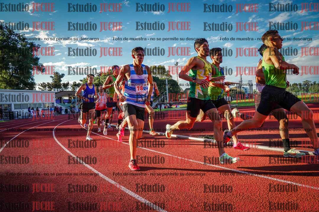 Fotos de los 1500 m llanos de varones