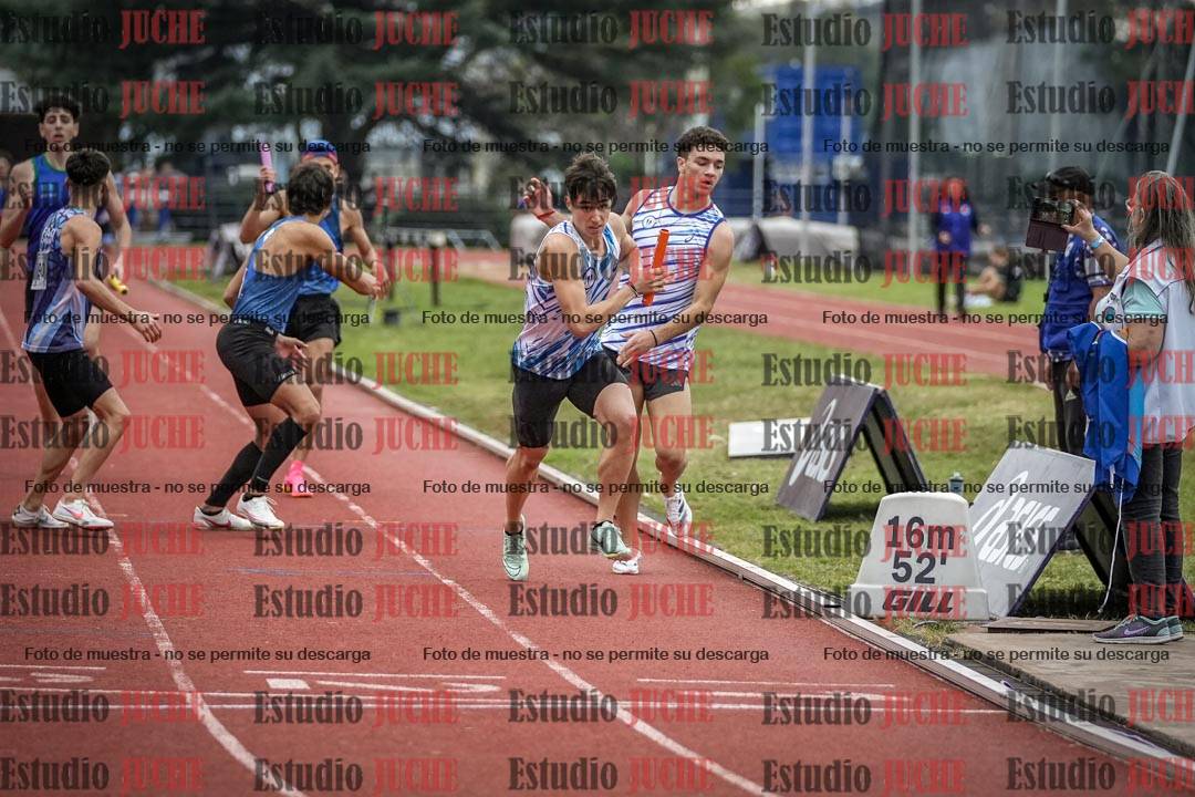 Fotos de las postas 4x400 m llanos de varones