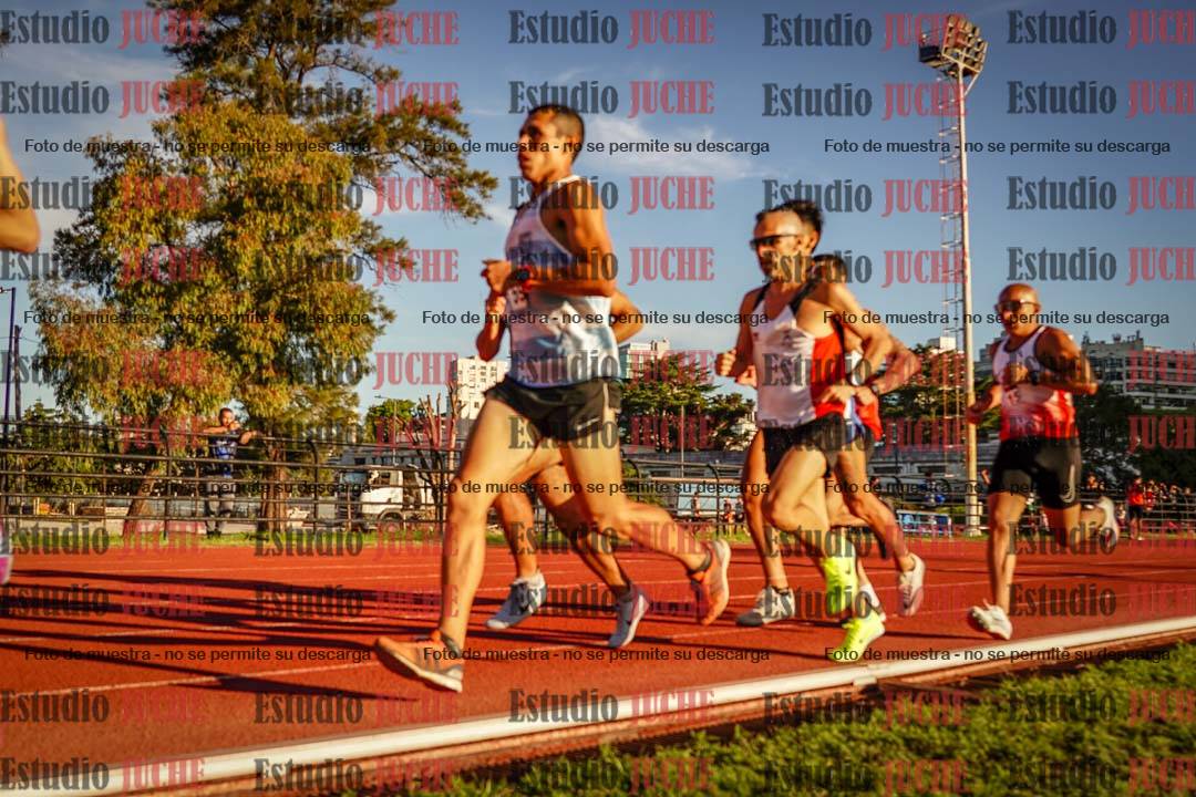 Fotos de los 3000 m llanos de varones