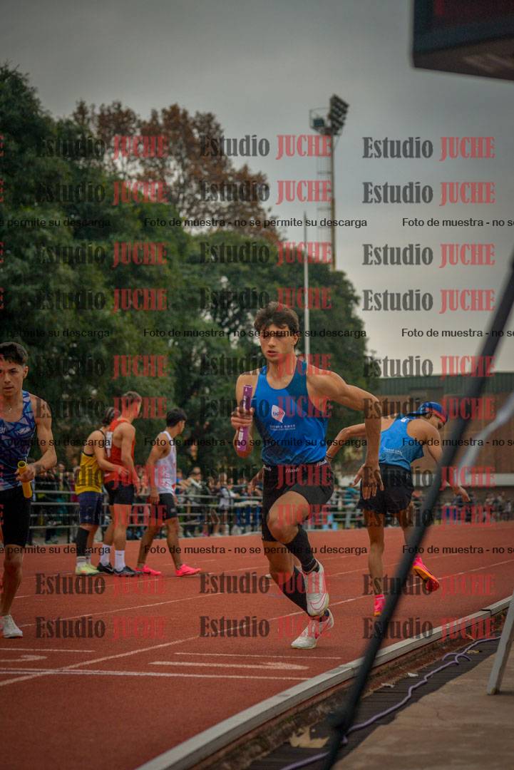 Fotos de las postas 4x400 m llanos de varones