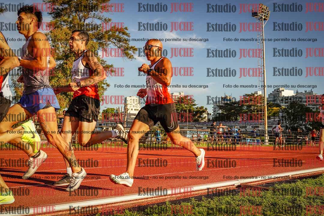Fotos de los 3000 m llanos de varones
