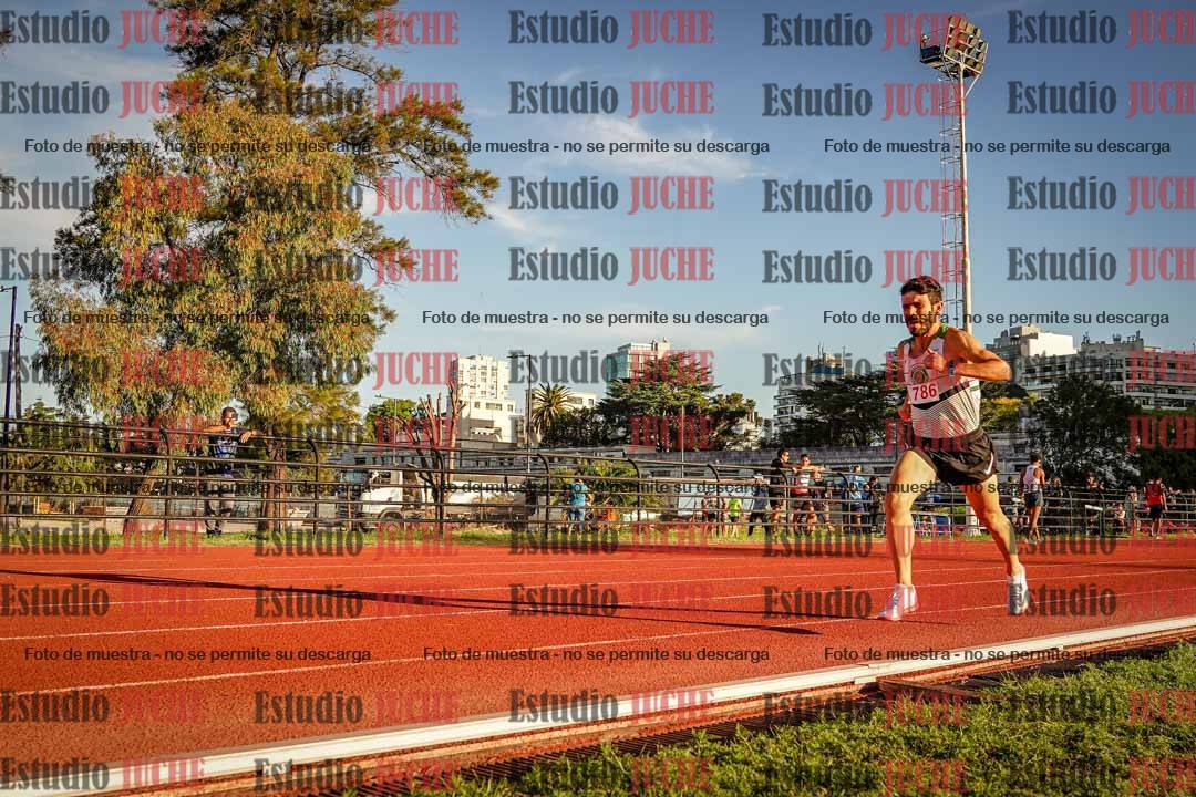 Fotos de los 3000 m llanos de varones